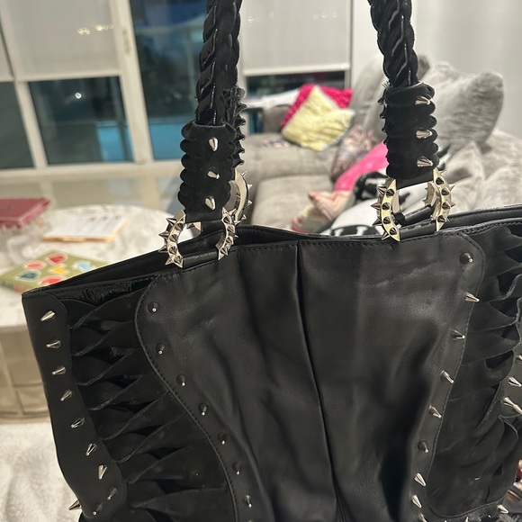 Christian Louboutin Black Leather Suede Spiked Tote - Rare Collection - Picture 6 of 7